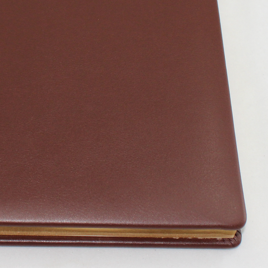 Gästebuch Hochkant aus glattem Vollrindleder in allen Farben