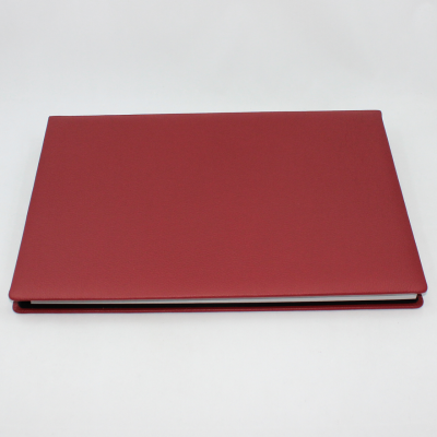 Signature Folder made of Smooth Full Grain Leather in Burgundy - Vera Donna