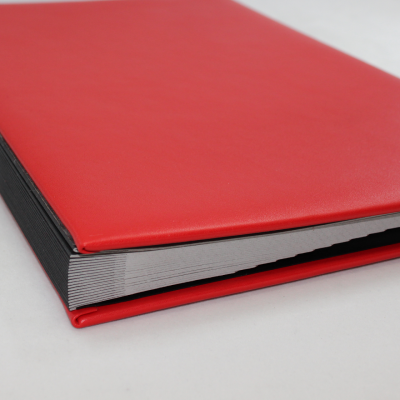 Signature Folder made of Smooth Full Grain Leather in Red - Vera Donna